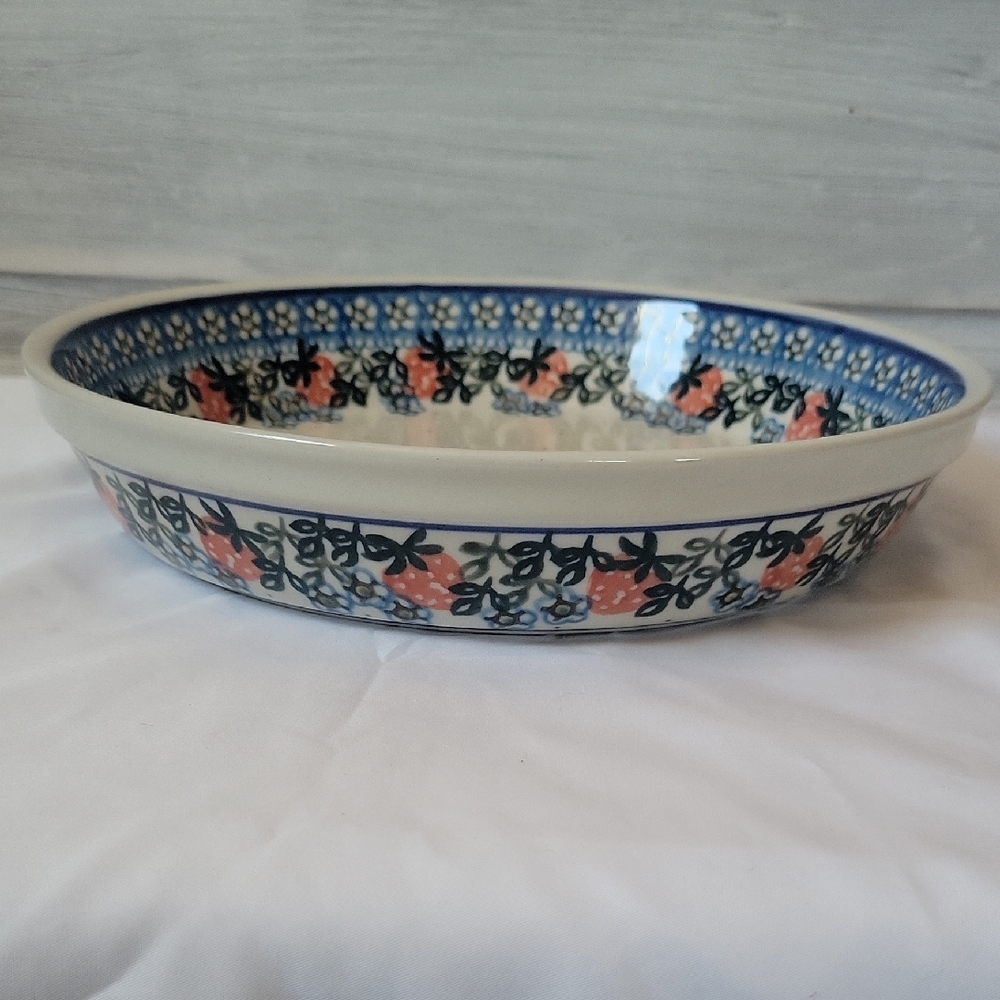Polish Pottery Floral Blue and Cream Ceramic Bowl With Strawberries - Picture 7 of 13